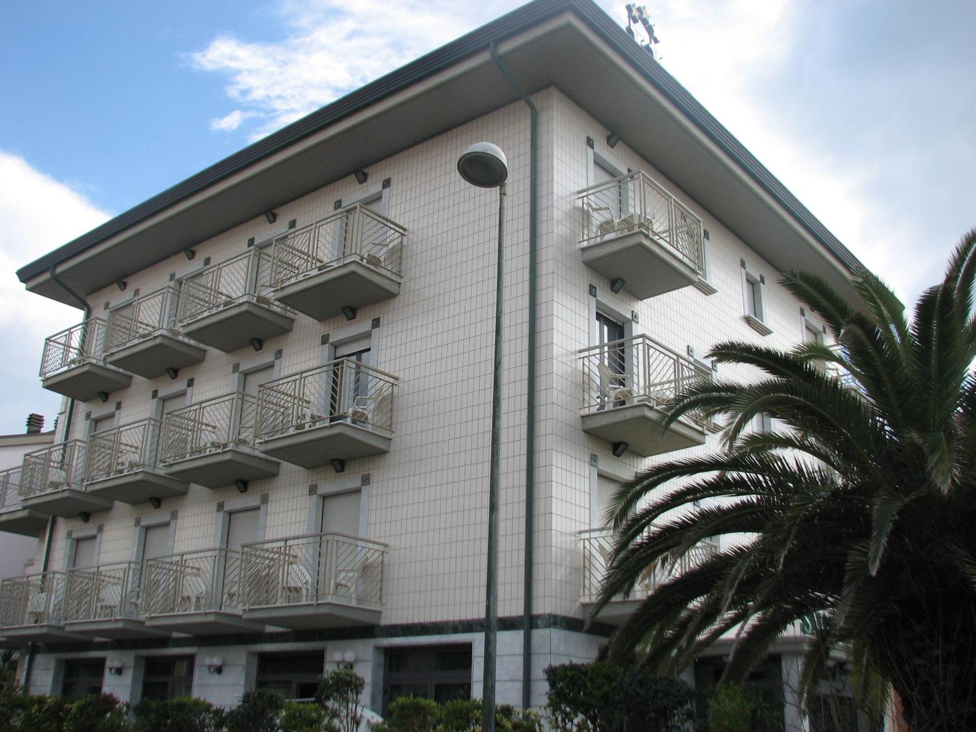 Hotel Smeraldo Lido di Camaiore Buitenkant foto