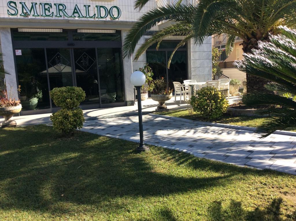 Hotel Smeraldo Lido di Camaiore Buitenkant foto